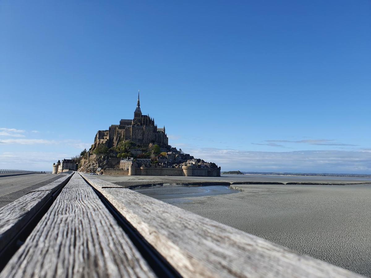 La Bastide Du Moulin - Mont St Michel Bed & Breakfast Moidrey Exterior photo